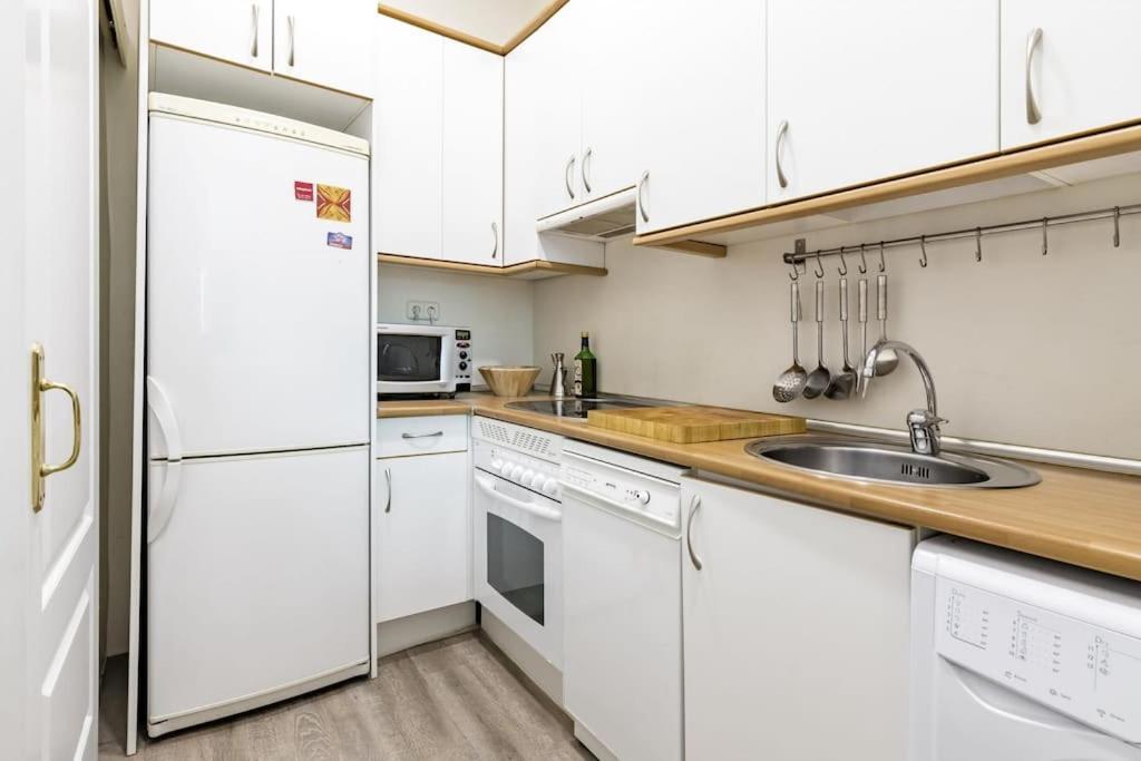 Apartamento Proximo A Gran Via Madrid Lägenhet Exteriör bild